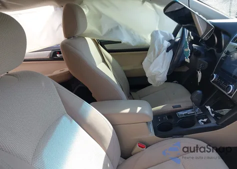 2018 Subaru Outback 2.5I Premium z USA, uszkodzony, nr VIN 4S4BSACC5J3261893